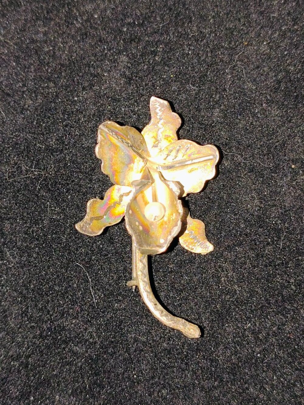 Vintage Gold‑Tone Orchid Flower Brooch – Textured Petals w/ Pearl Stamen